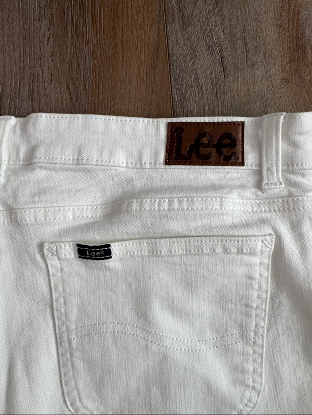 Lee White Slim Fit Sculpting Capris Jeans - Picture 5 of 8